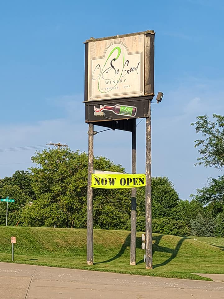 O So Good Winery entrance sign